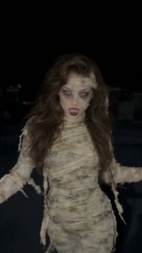 Mummy Zombie Dance Video